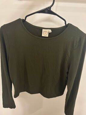 Everyday Long-Sleeve Crewneck Top in Olive Green